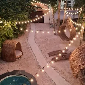 https://loto-tulum.quintano-roohotels.com