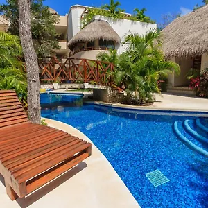 https://aldea-zama-by-moskito-tulum.quintano-roohotels.com